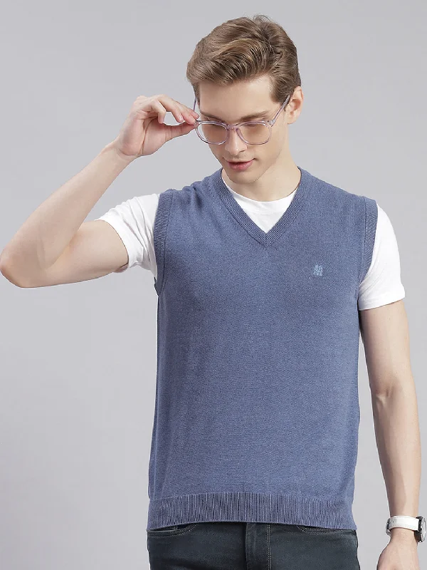 Men's Sweaters with Raglan SleevesMen Blue Solid V Neck Sleeveless Sweaters/Pullovers