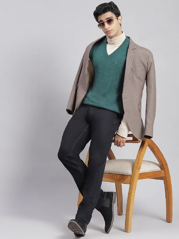 Men's Sweaters with A-Line ShapesMen Green Solid V Neck Sleeveless Sweaters/Pullovers