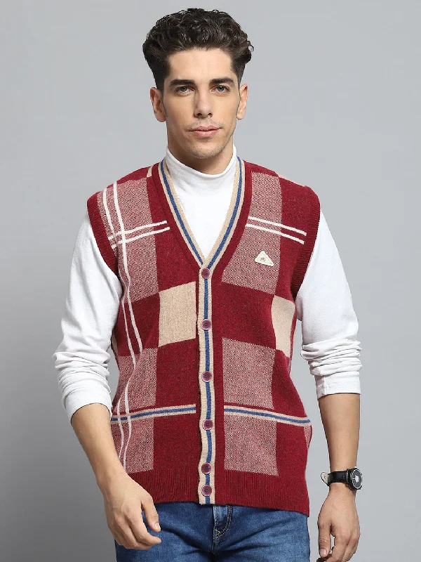 Fashionable Men's Crew-Neck SweatersMen Maroon Self Design V Neck Sleeveless Cardigan