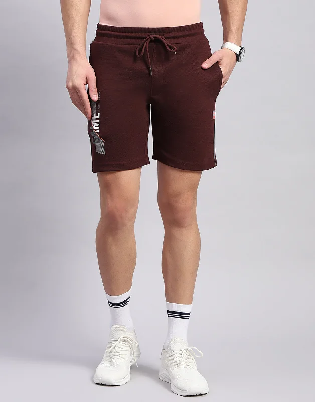 Men's Straight-Leg Jeans for a Classic FitMen Maroon Solid Regular Fit Bermuda