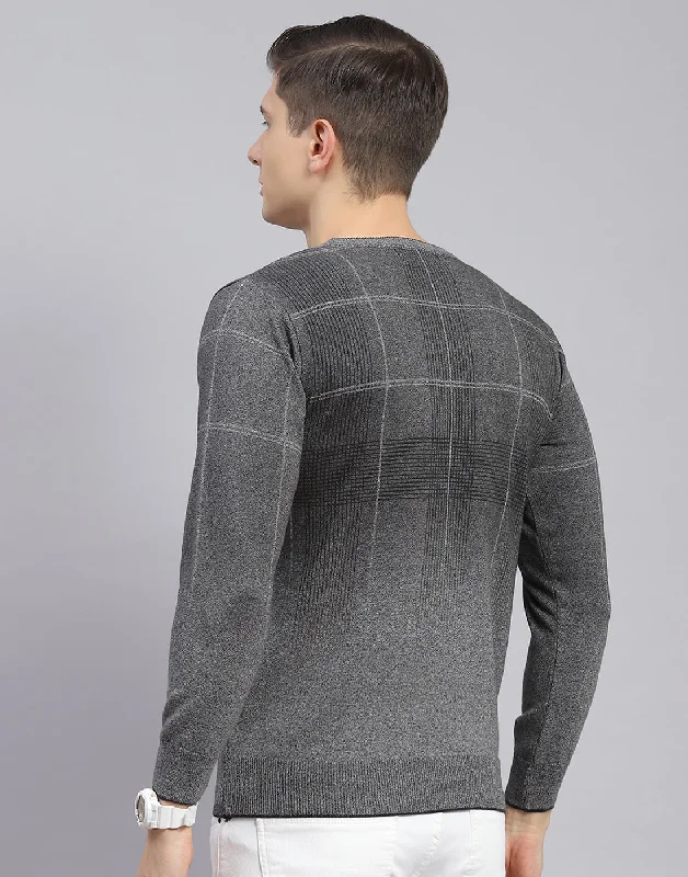 Men's Sweaters with High-Low HemlinesMen Grey Solid Round Neck Full Sleeve Sweater