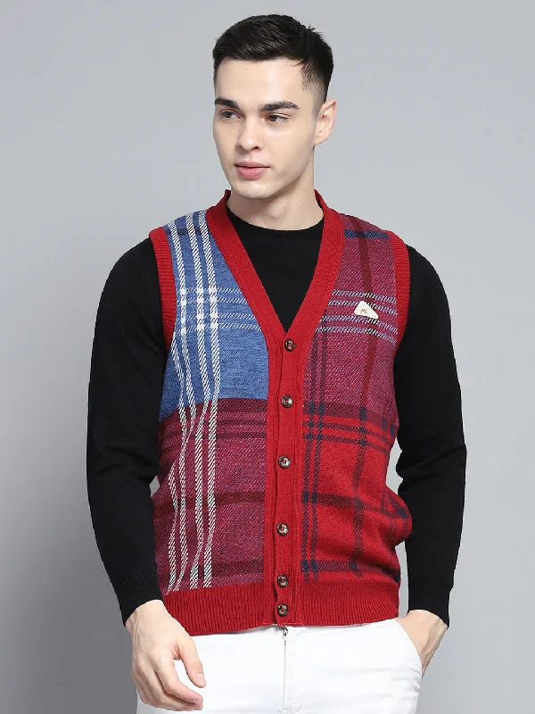 Trendy Men's Oversized SweatersMen Red Self Design V Neck Sleeveless Cardigan