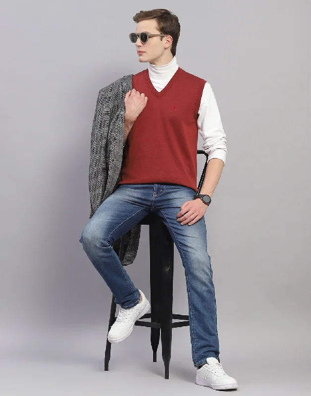 Men's Sweaters for Winter SportsMen Rust Solid V Neck Sleeveless Sweater