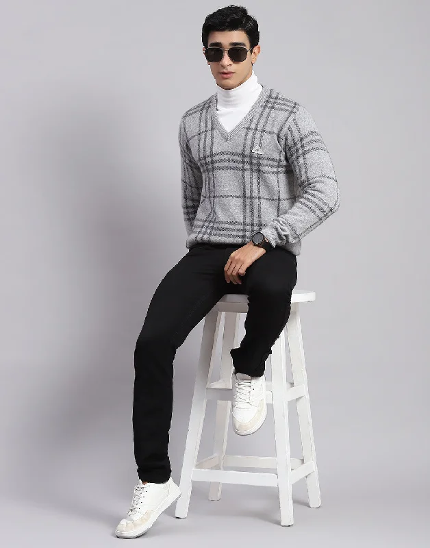 Men's Sweaters with Contrast TrimMen Grey Check V Neck Full Sleeve Sweaters/Pullovers