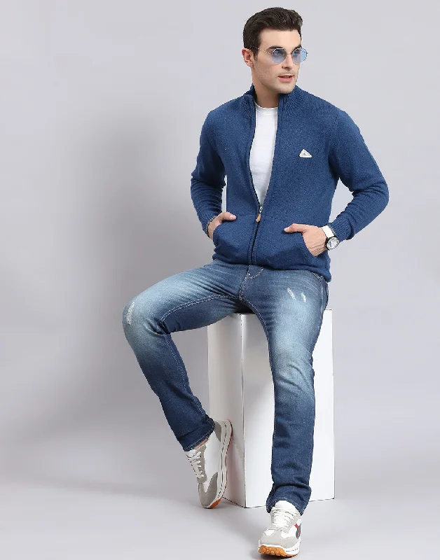 Men's Sweaters with Belt AttachmentsMen Blue Solid Stand Collar Full Sleeve Sweater