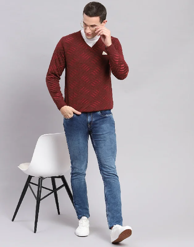 Men's Sweaters with ThumbholesMen Maroon Self Design V Neck Full Sleeve Sweaters/Pullovers