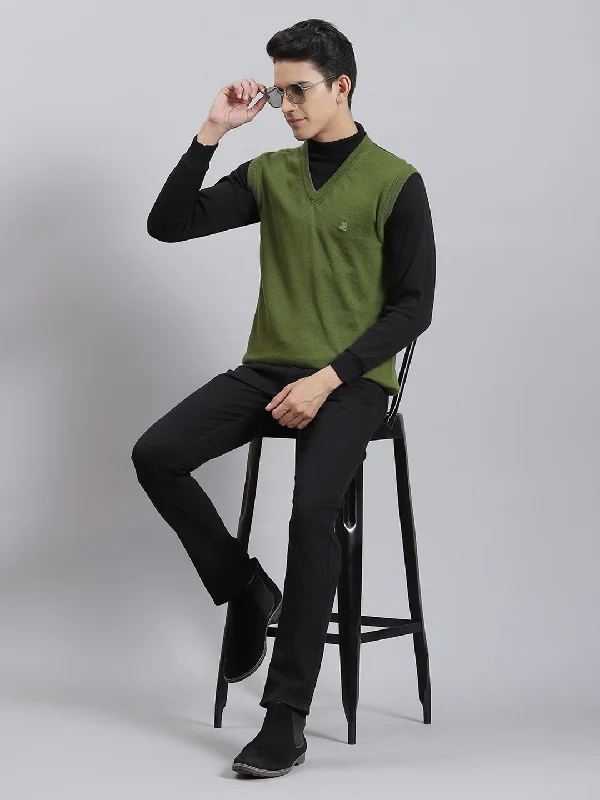 Men's Sweaters with Fold-Over CuffsMen Green Solid V Neck Sleeveless Sweaters/Pullovers