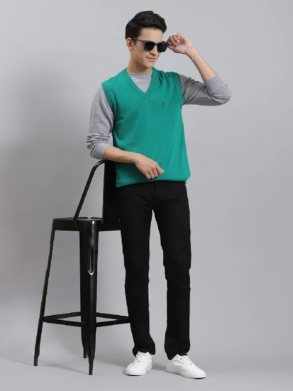 Men's Sweaters in Pastel ShadesMen Turquoise Blue Solid V Neck Sleeveless Sweaters/Pullovers