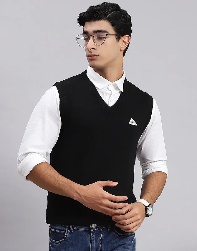 Men's Sweaters with PocketsMen Black Solid V Neck Sleeveless Sweaters/Pullovers