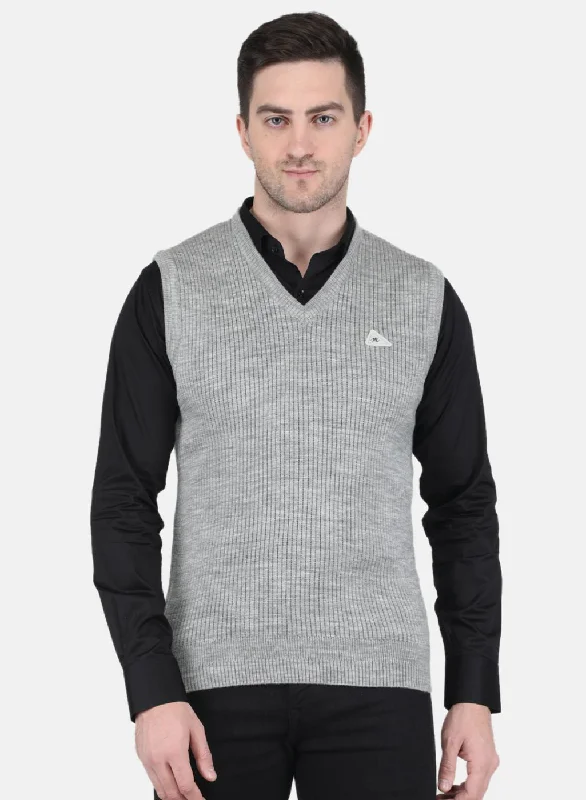 Cozy Men's Cable-Knit SweatersMen Grey Self Design Sweater