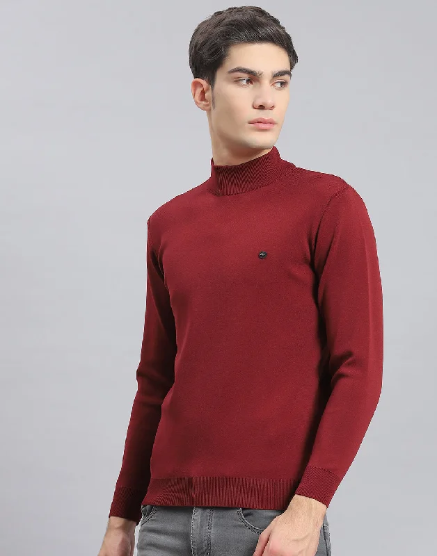 Men's Sweaters with Low-Neck DesignsMen Maroon Solid T Neck Full Sleeve Sweater