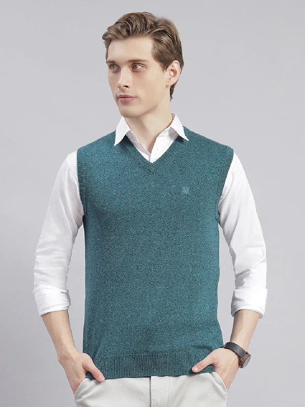 Men's Sweaters with Mock-Neck DesignsMen Teal Blue Solid V Neck Sleeveless Sweaters/Pullovers