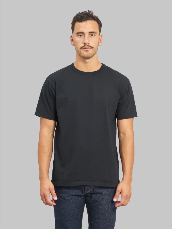 Lightweight Men's Linen ShirtsThe Strike Gold Loopwheeled T-Shirt Black